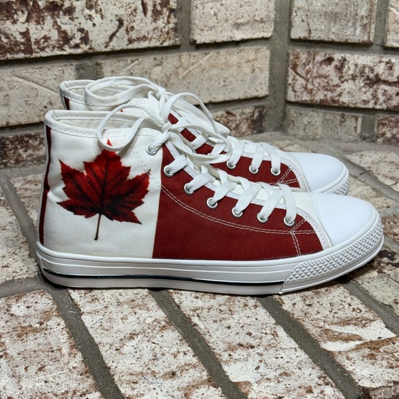Shoes - Canada Flag Maple Leaf High Top Canvas Sneakers Like New Size 8